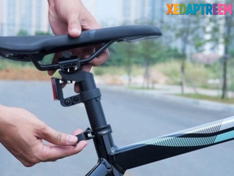 Cách Lắp Ráp Xe Đạp Trẻ Em Đúng Kỹ Thuật, An Toàn Cho Bé 21 Chỉnh độ cao yên xe phù hợp chiều cao bé - Cách lắp ráp xe đạp trẻ em đúng chuẩn kỹ thuật