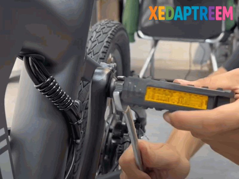 Cách Lắp Ráp Xe Đạp Trẻ Em Đúng Kỹ Thuật, An Toàn Cho Bé 24 Đừng bỏ qua khâu kiểm tra ốc vít & phanh sau làm theo hướng dẫn cách lắp ráp xe đạp trẻ em