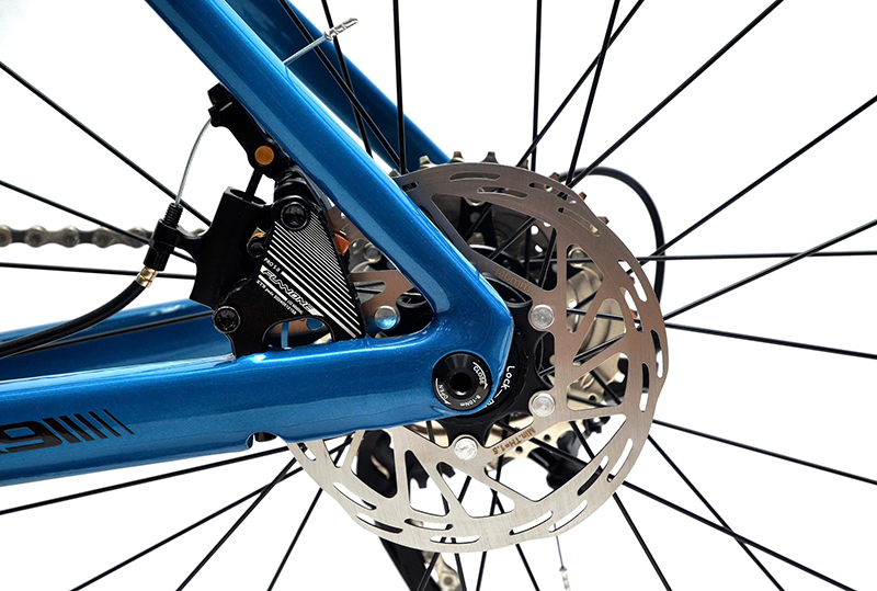 Xe Đạp Đua Carbon SAVA X9.2 R7000 - Full Carbon 20 Cận cảnh phanh đĩa FLWONE bánh sau SAVA X9.2 R7000