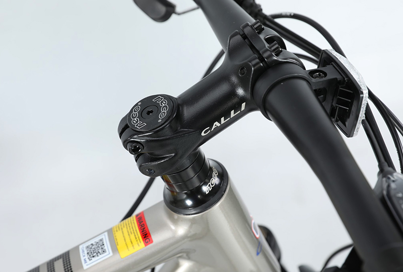 Xe Đap Touring CALLI H2000 - Khung Nhôm - 21 Tốc Độ 15 Xe Đap Touring CALLI H2000 - Khung Nhôm - 21 Tốc Độ, cam kết xe chính hãng 100%, bảo hành khung sườn 5 năm, hỗ trợ lắp xe miễn phí trước khi giao, liên hệ 090233 0236 để được tư vấn 24/7