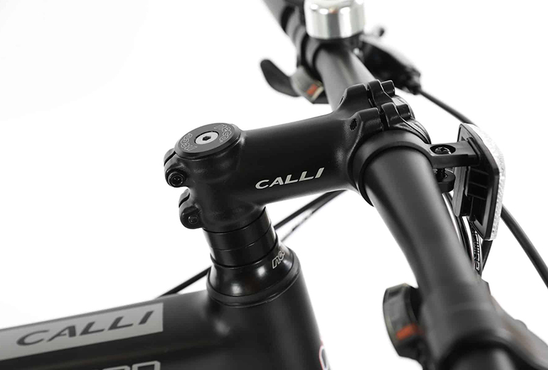 Xe Đạp Touring CALLI S3000 - Khung Hợp Kim Nhôm - 24 Tốc Độ 17 Xe Đạp Touring CALLI S3000 - Khung Hợp Kim Nhôm - 24 Tốc Độ, bảo hành khung sườn 5 năm, hỗ trợ lắp đặt miễn phí khi giao, liên hệ 0902330236 để được tư vấn 24/7